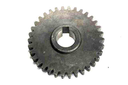 The drive gear of the gear pump drive Z=40, (key) for the XT120 mini tractor