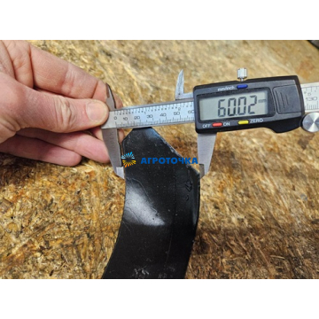 Ніж грунтофрези IT-220 правий (мб Ø-10 мм) -