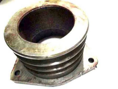 Engine pulley to mini-tractor S1100