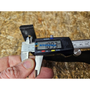 Ніж грунтофрези IT-220 правий (мб Ø-10 мм) -