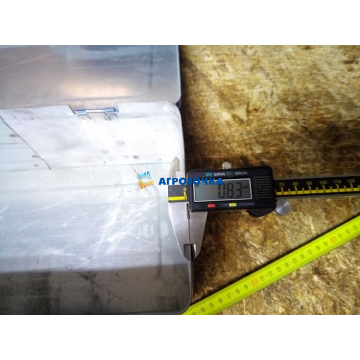 Ящик для інструментів (бардачок) мототрактора -